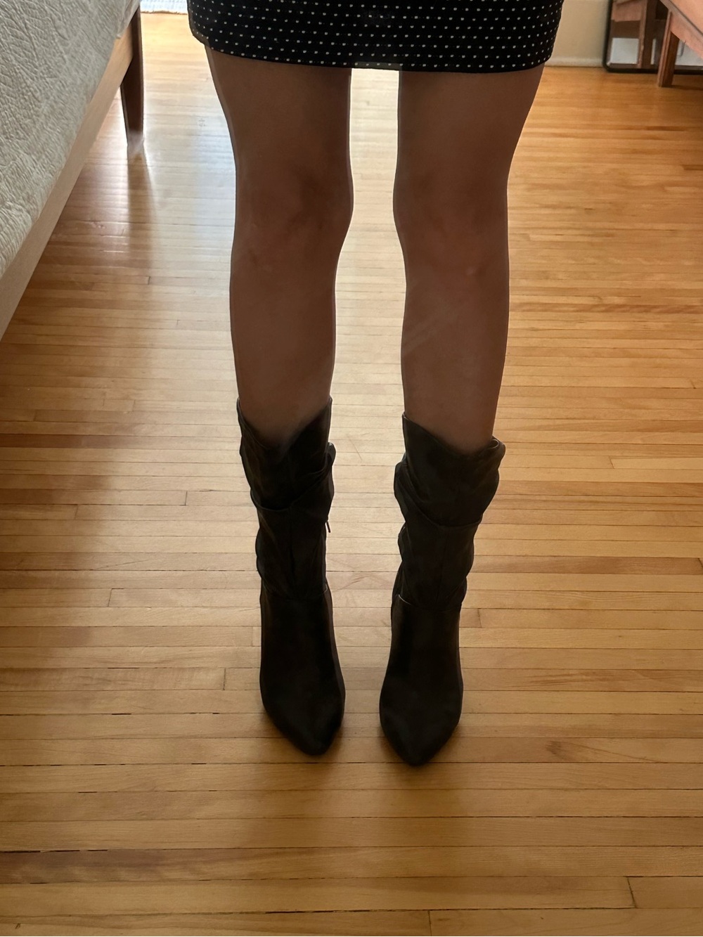 Pointed-Toe Slouchy Ankle high heel Booties in black